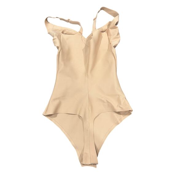 SKIMS BODY CORE SCULPT PLUNGE THONG BODYSUIT CLAY SKIMS MEDIUM NWOT - Picture 3 of 4